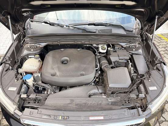 VOLVO-XC40-2.0 T4 GASOLINA GEARTRONIC VOLVO-XC40-2020