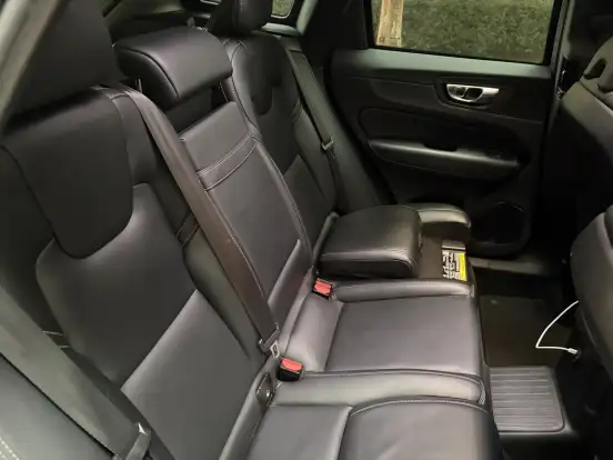 VOLVO-XC60-2021