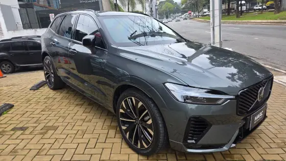 VOLVO XC60 2.0 T8 PHEV ULTRA DARK AWD GEARTRONIC VOLVO XC60 2.0 T8 PHEV ULTRA DARK AWD GEARTRONIC