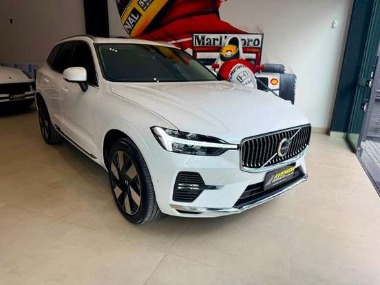 VOLVO-XC60-2024