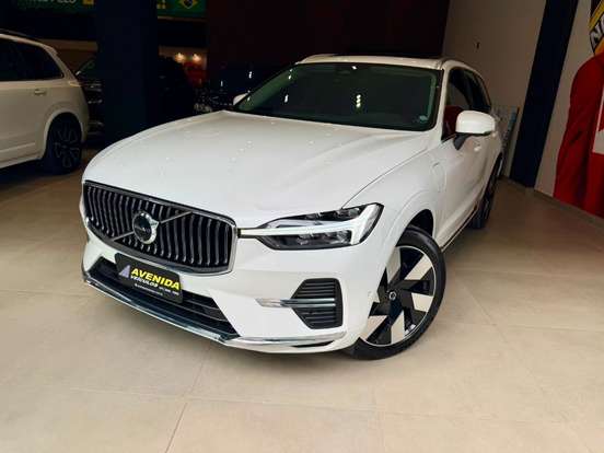 VOLVO-XC60-2024