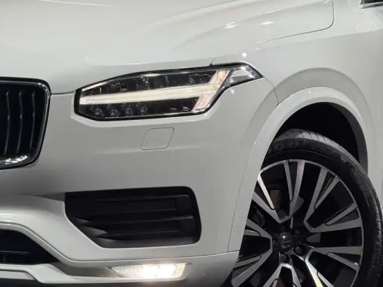 VOLVO-XC90-2.0 T6 GASOLINA MOMENTUM AWD GEARTRONIC VOLVO-XC90-2019
