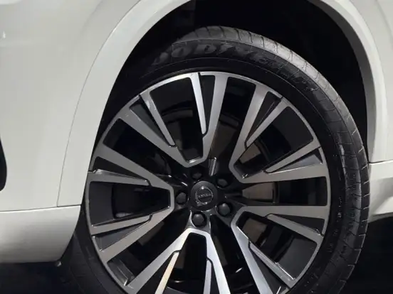 VOLVO-XC90-2.0 T6 GASOLINA MOMENTUM AWD GEARTRONIC VOLVO-XC90-2019