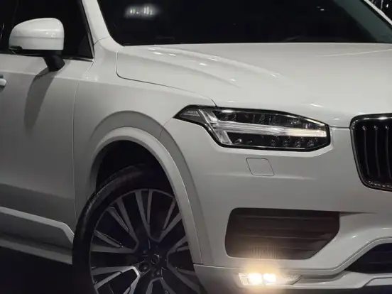 VOLVO-XC90-2.0 T6 GASOLINA MOMENTUM AWD GEARTRONIC VOLVO-XC90-2019