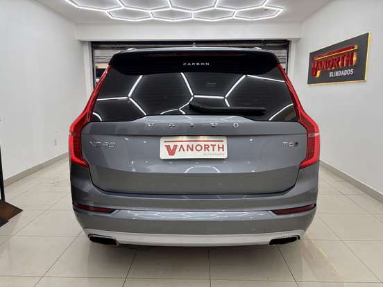 VOLVO-XC90-2020