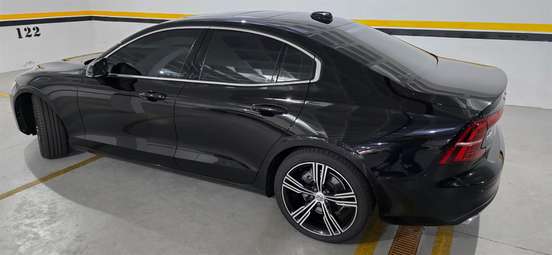 VOLVO-S60-2019