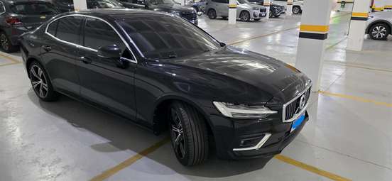 VOLVO-S60-2019