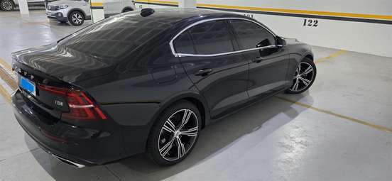 VOLVO-S60-2019