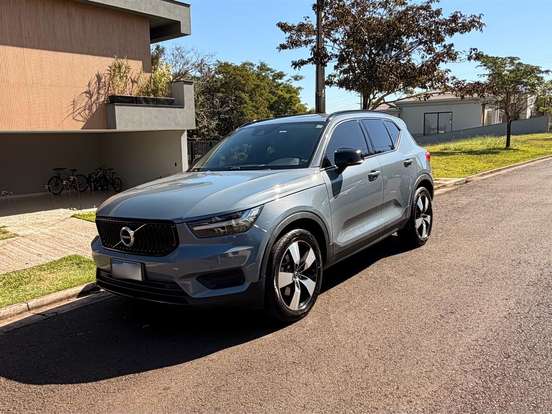 VOLVO-XC40-2.0 T4 GASOLINA MOMENTUM GEARTRONIC VOLVO-XC40-2020