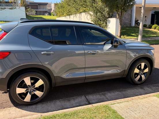 VOLVO-XC40-2.0 T4 GASOLINA MOMENTUM GEARTRONIC VOLVO-XC40-2020