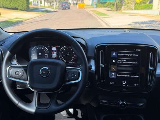 VOLVO-XC40-2.0 T4 GASOLINA MOMENTUM GEARTRONIC VOLVO-XC40-2020