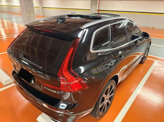 VOLVO-XC60-2018