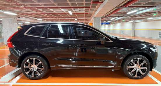 VOLVO-XC60-2018