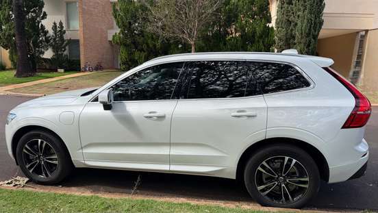 VOLVO-XC60-2.0 T8 HYBRID MOMENTUM AWD GEARTRONIC VOLVO-XC60-2020
