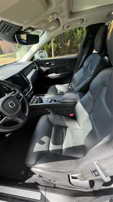 VOLVO-XC60-2020