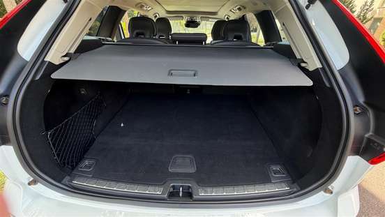 VOLVO-XC60-2.0 T8 HYBRID MOMENTUM AWD GEARTRONIC VOLVO-XC60-2020