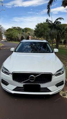 VOLVO-XC60-2020
