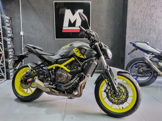 YAMAHA MT-07 ABS YAMAHA MT-07 ABS