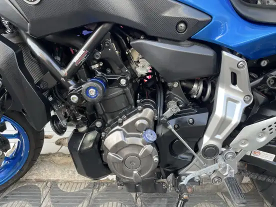 YAMAHA-MT-07 YAMAHA-MT-07-2015