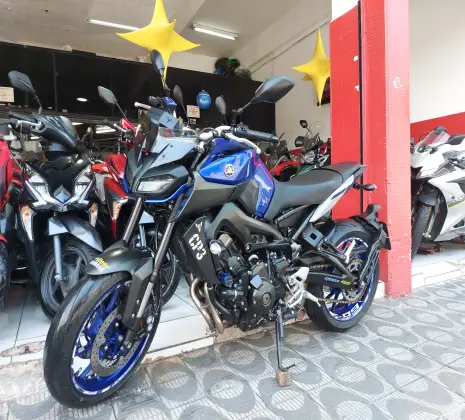 YAMAHA MT-09 YAMAHA MT-09