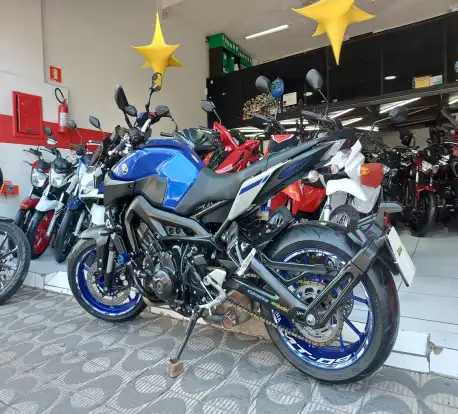 YAMAHA-MT-09-2020
