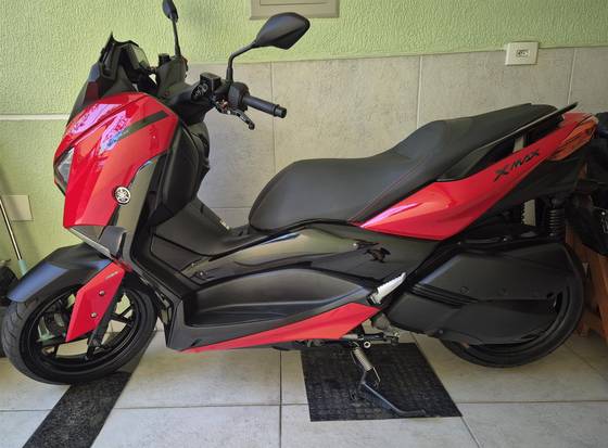YAMAHA XMAX ABS 