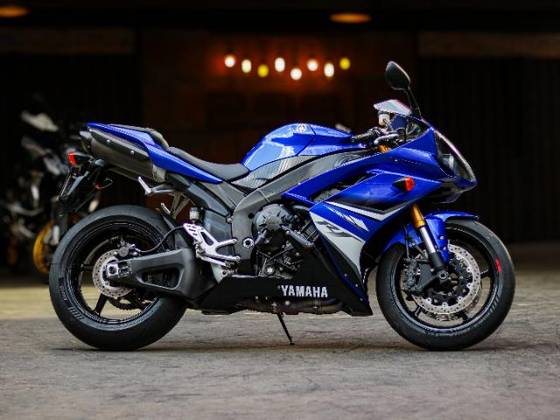 YAMAHA YZF R1 