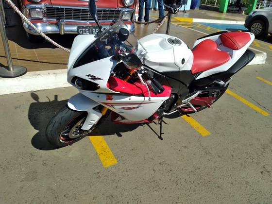 YAMAHA YZF R1 