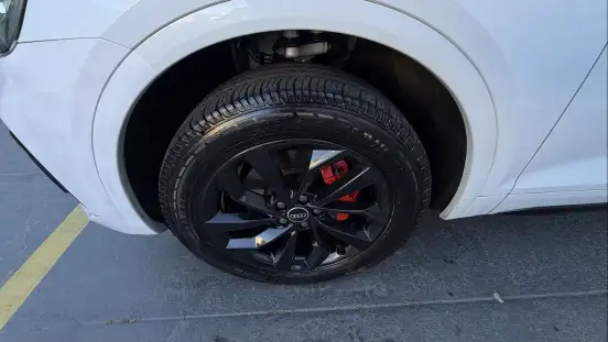 AUDI-Q5-2021
