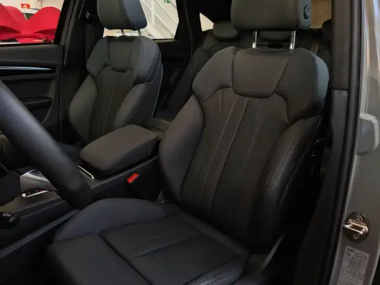 AUDI-Q5-2021