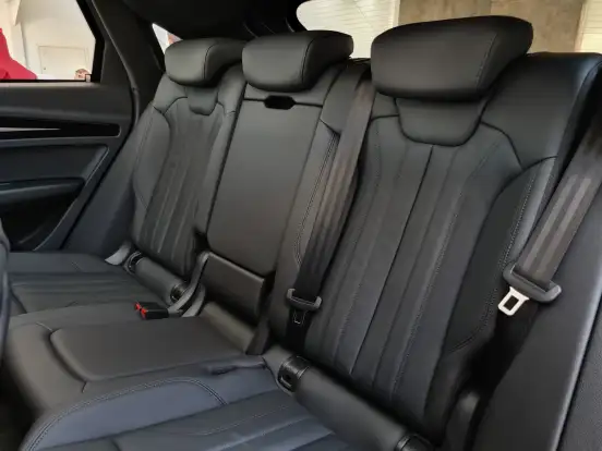 AUDI-Q5-2021