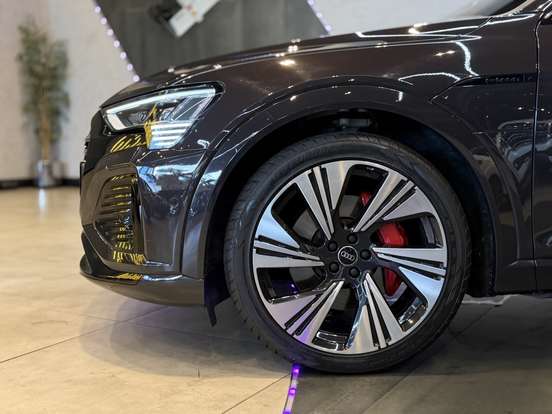AUDI-Q8 E-TRON-55 ELÉTRICO SPORTBACK PERFORMANCE BLACK QUATTRO AUDI-Q8 E-TRON-2023