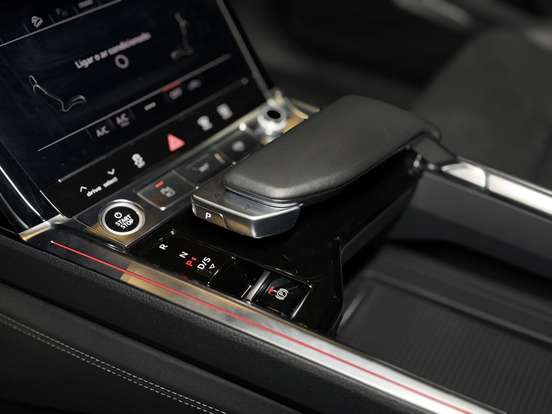 AUDI-Q8 E-TRON-2023