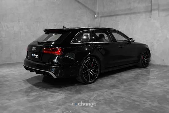 AUDI-RS6-2017