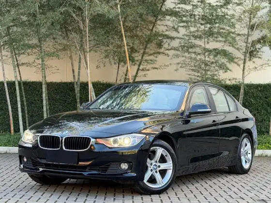 BMW 320i 2.0 SPORT GP 16V TURBO GASOLINA 4P AUTOMÁTICO BMW 320i 2.0 SPORT GP 16V TURBO GASOLINA 4P AUTOMÁTICO