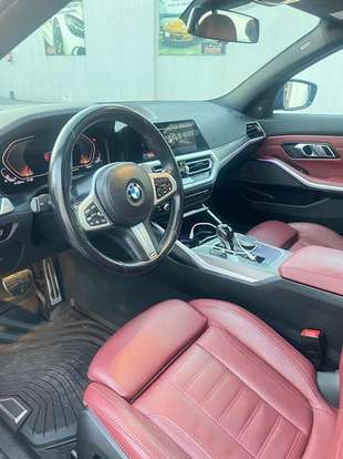 BMW-320i-2022