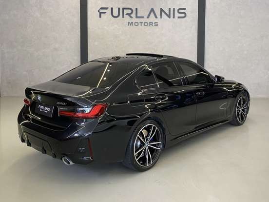 BMW-320i-2023