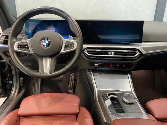 BMW-320i-2023
