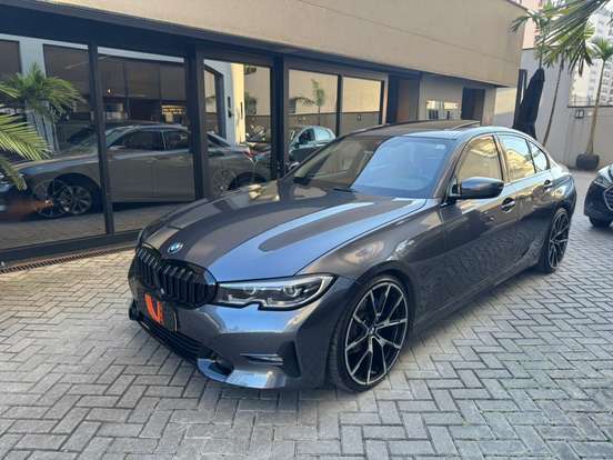 BMW-320i-2021