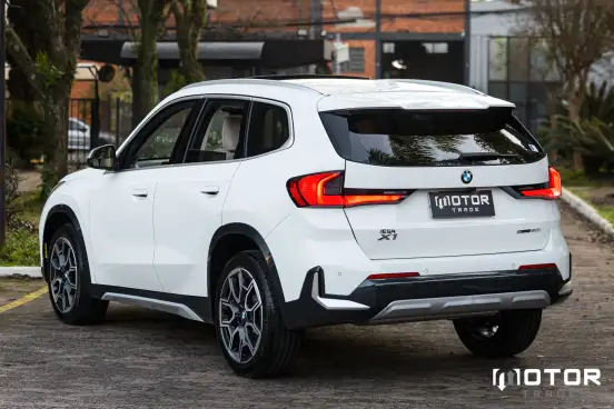 BMW-X1-2.0 16V TURBO GASOLINA SDRIVE20I X-LINE STEPTRONIC BMW-X1-2023