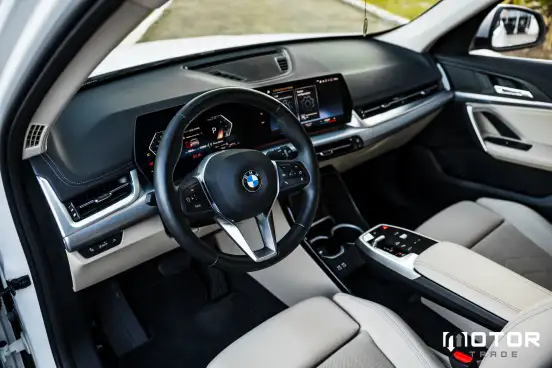 BMW-X1-2.0 16V TURBO GASOLINA SDRIVE20I X-LINE STEPTRONIC BMW-X1-2023