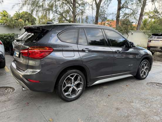 BMW-X1-2.0 16V TURBO ACTIVEFLEX SDRIVE20I X-LINE 4P AUTOMÁTICO BMW-X1-2017