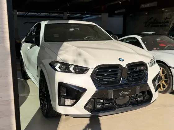 BMW X6 4.4 V8 BITURBO GASOLINA M COMPETITION AUTOMÁTICO BMW X6 4.4 V8 BITURBO GASOLINA M COMPETITION AUTOMÁTICO