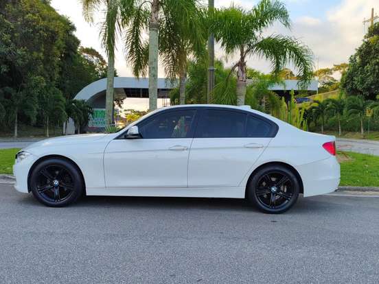 BMW-320i-2.0 16V TURBO ACTIVE FLEX 4P AUTOMÁTICO BMW-320i-2015
