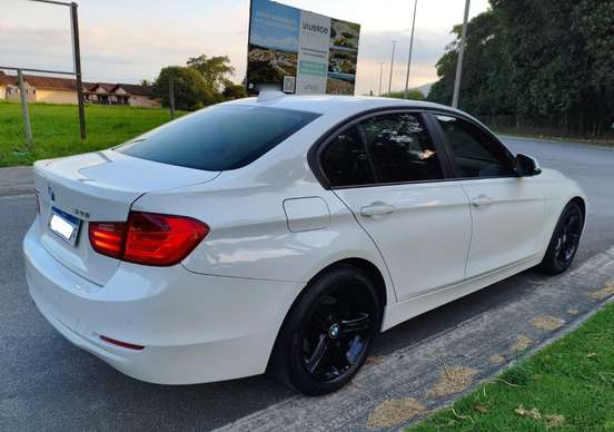 BMW-320i-2.0 16V TURBO ACTIVE FLEX 4P AUTOMÁTICO BMW-320i-2015