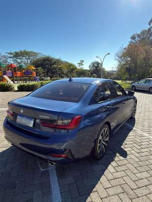 BMW-320i-2021