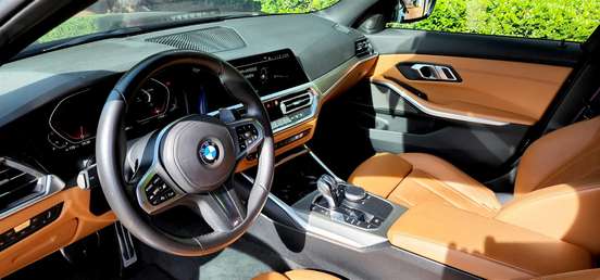 BMW-320i-2021
