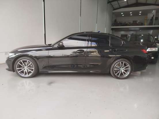 BMW-320i-2025