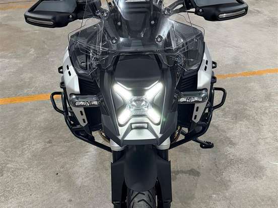 BMW-R 1300 GS ADVENTURE TRIPLE BLACK BMW-R 1300 GS ADVENTURE TRIPLE BLACK-2025