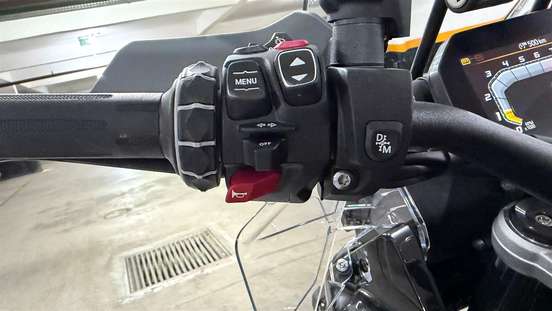 BMW-R 1300 GS ADVENTURE TRIPLE BLACK-2025